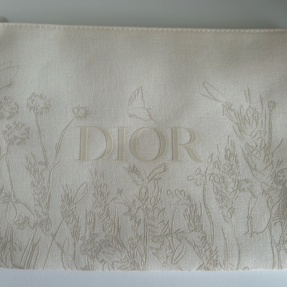 Dior Beauty Bag - Picture 1 of 5